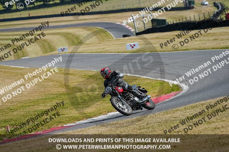 cadwell park;cadwell park photographs;cadwell trackday photographs;enduro digital images;event digital images;eventdigitalimages;peter wileman photography;racing digital images;trackday digital images;trackday photos